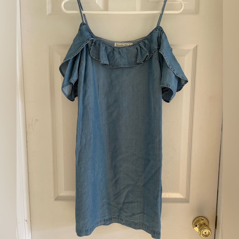 Abercrombie and Fitch women’s small lightweight denimoff shoulderspaghetti strap